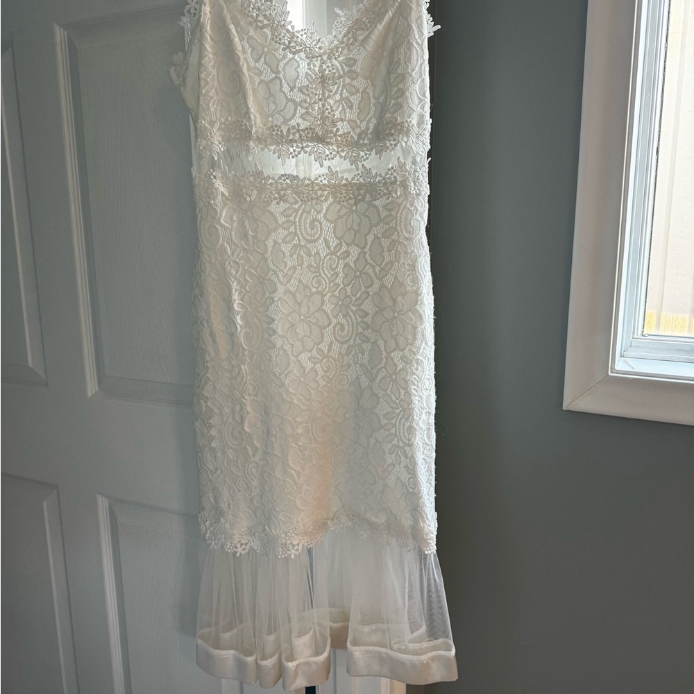 Elegant White Lace Dress